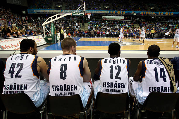 仅锁定了实 仅锁定了实